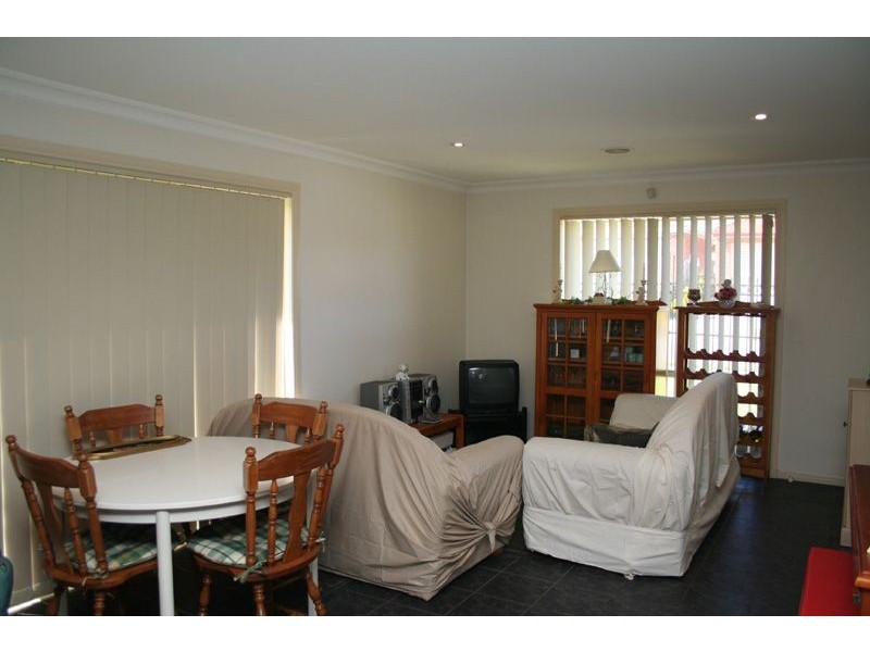 9 Edinburgh drive, Skye VIC 3977