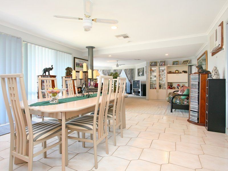 4 Moodie Court, Carrum Downs VIC 3201