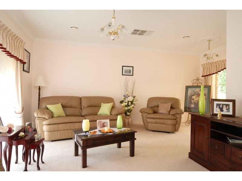 15 Helm Court, Carrum Downs VIC 3201