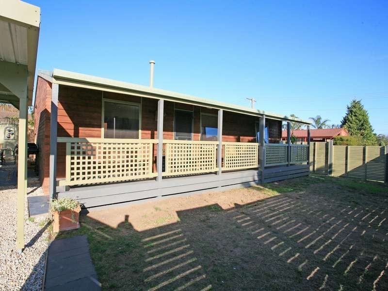 12 Tyntynder Drive, Carrum Downs VIC 3201