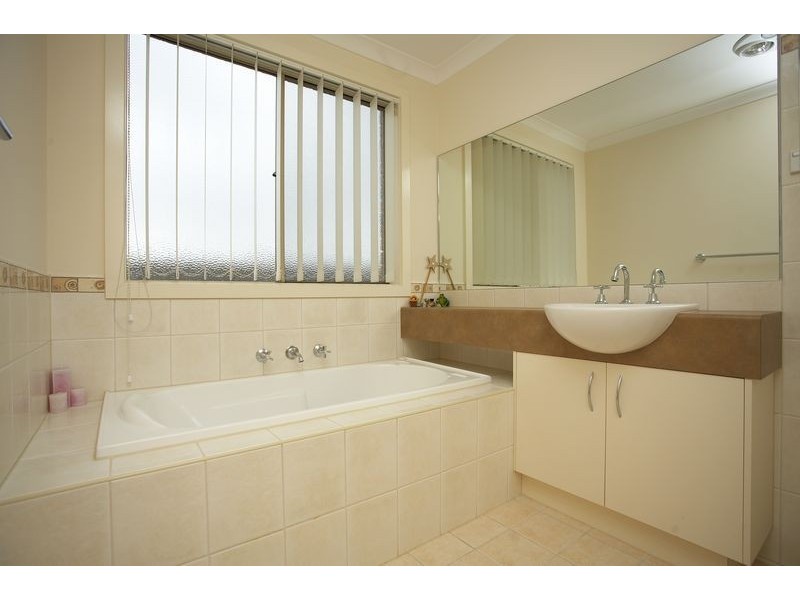 12 Bushy Park Place, Carrum Downs VIC 3201