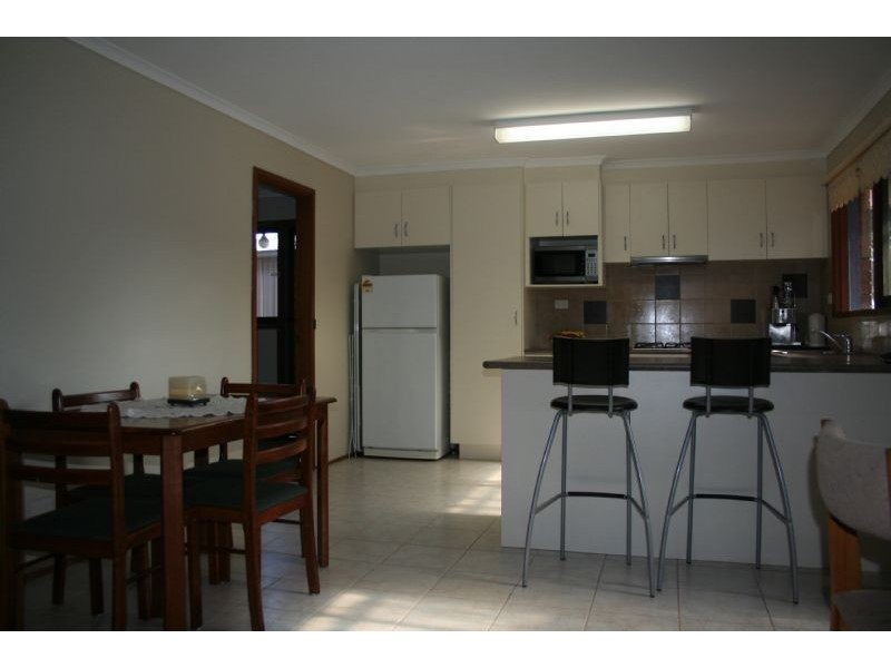 34 quarrion drive, Carrum Downs VIC 3201