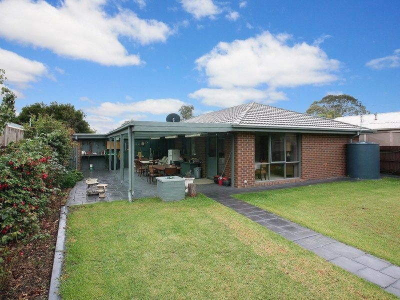 194 Hall Road, Carrum Downs VIC 3201