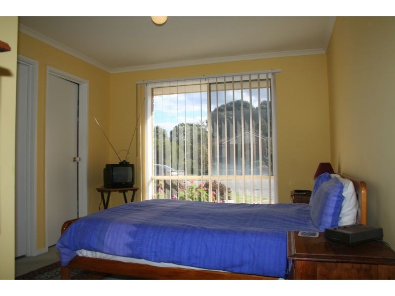 4 Elpara Place, Skye VIC 3977