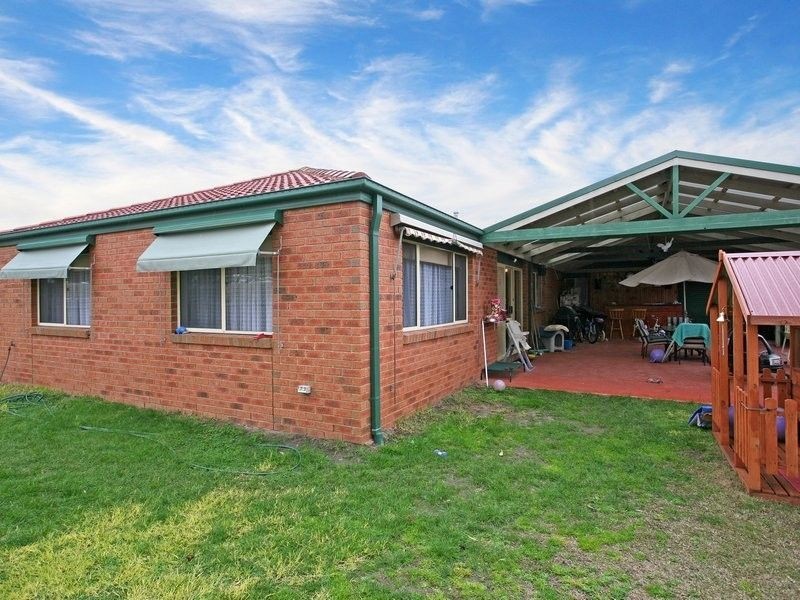 40 Lats Avenue, Carrum Downs VIC 3201