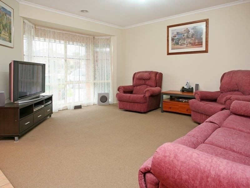 40 Lats Avenue, Carrum Downs VIC 3201