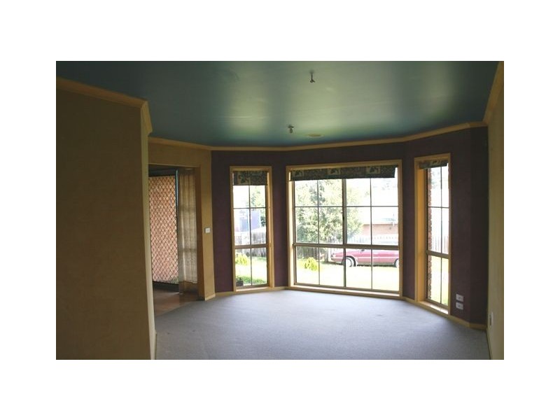 8 Beryl Court, Skye VIC 3977