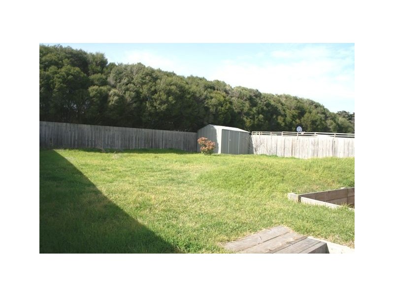 8 Beryl Court, Skye VIC 3977