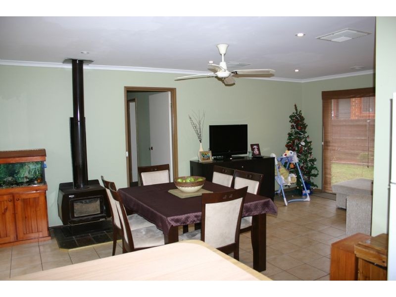 5 Deborah Court, Skye VIC 3977