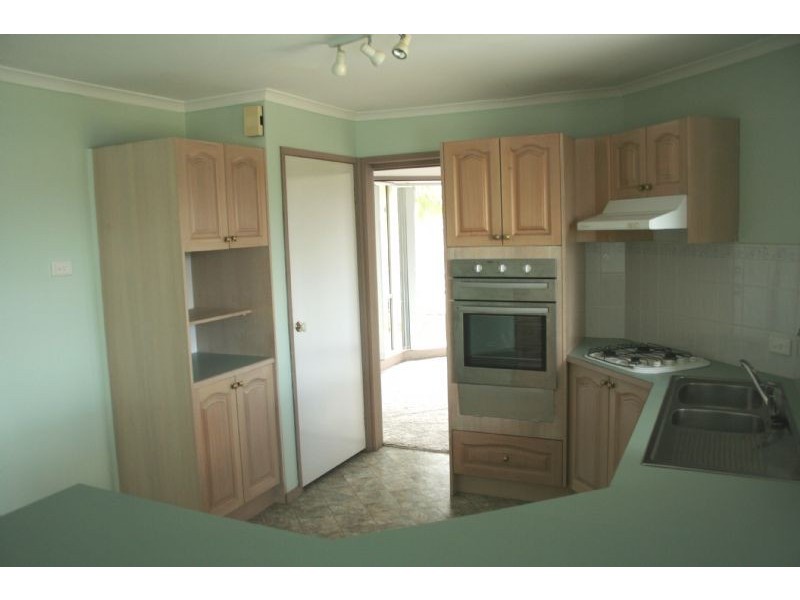 2 Tandarra Court, Carrum Downs VIC 3201