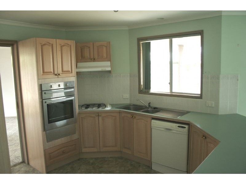 2 Tandarra Court, Carrum Downs VIC 3201