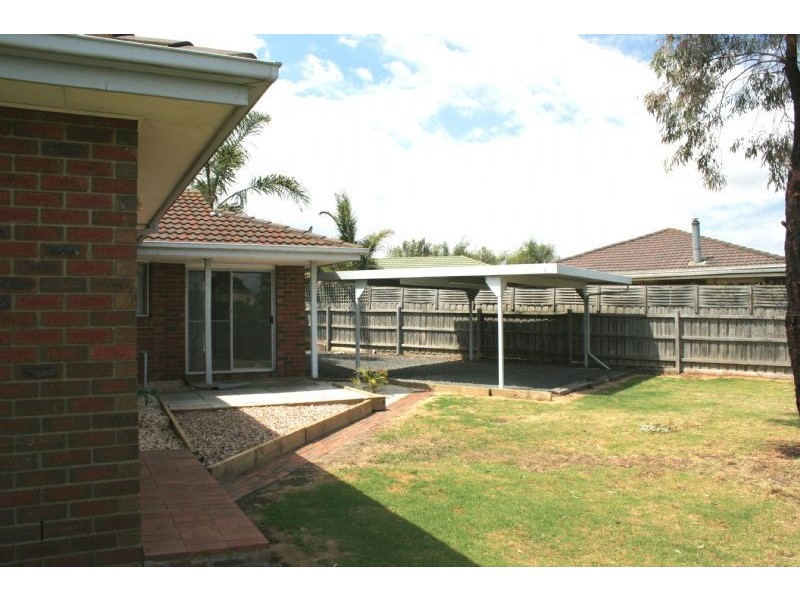 2 Tandarra Court, Carrum Downs VIC 3201