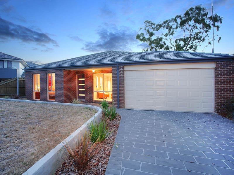 16 Narelle Court, Skye VIC 3977