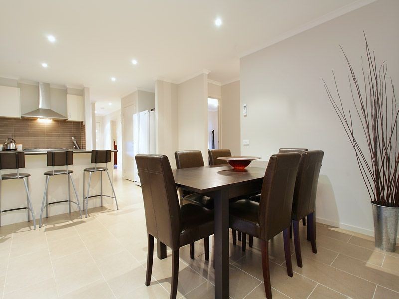 16 Narelle Court, Skye VIC 3977