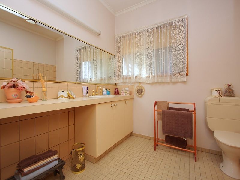 56 Luscombe Avenue, Carrum Downs VIC 3201