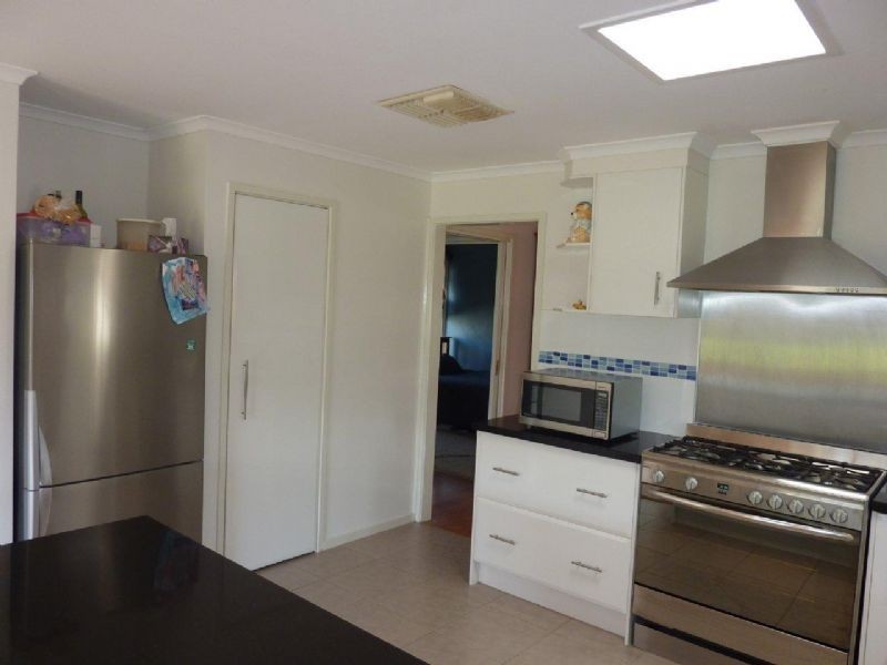 84 Greenwood Drive, Carrum Downs VIC 3201