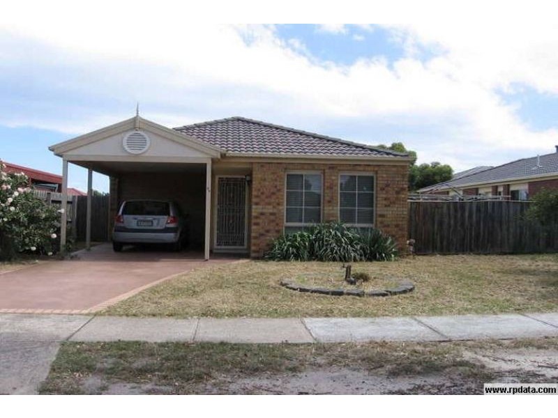 69 Greenwood Drive, Carrum Downs VIC 3201
