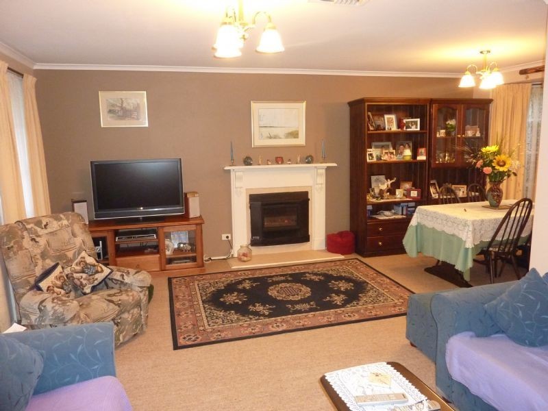 2 Village Close, Carrum Downs VIC 3201