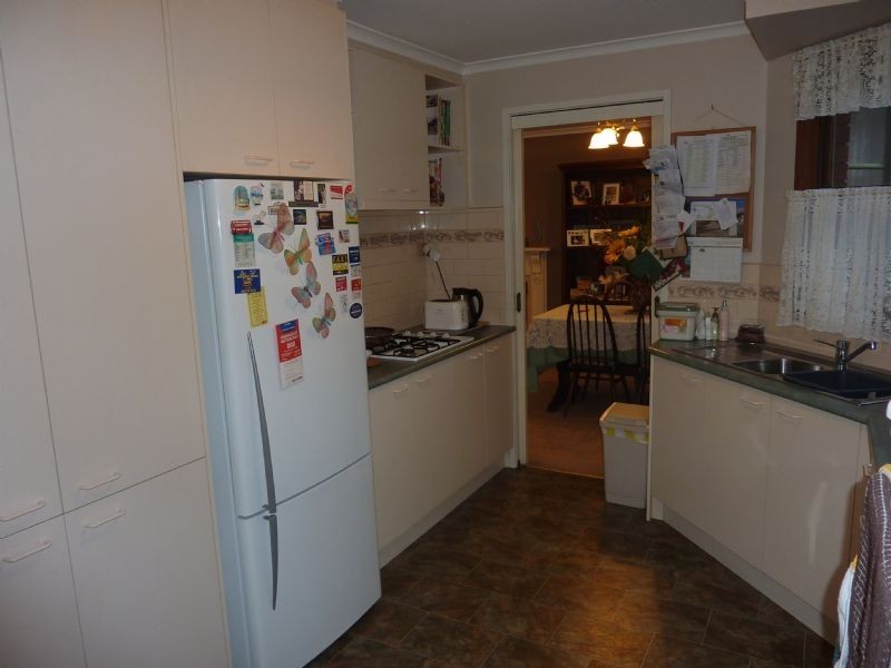 2 Village Close, Carrum Downs VIC 3201