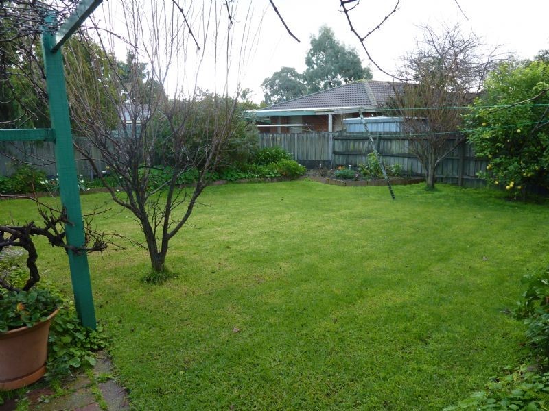 2 Village Close, Carrum Downs VIC 3201