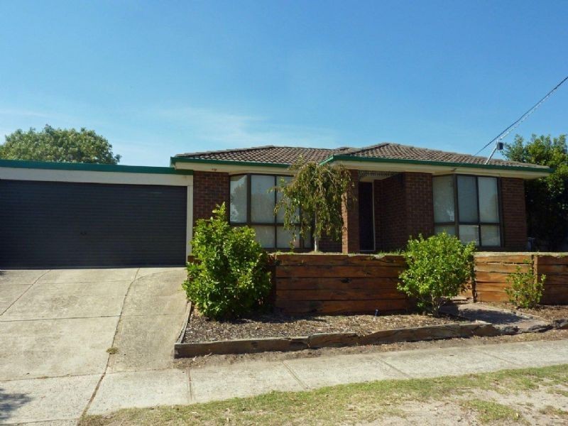 84 Greenwood Drive, Carrum Downs VIC 3201