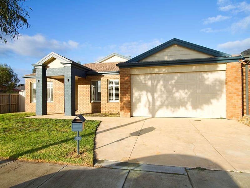 38 Clifton Grove, Carrum Downs VIC 3201