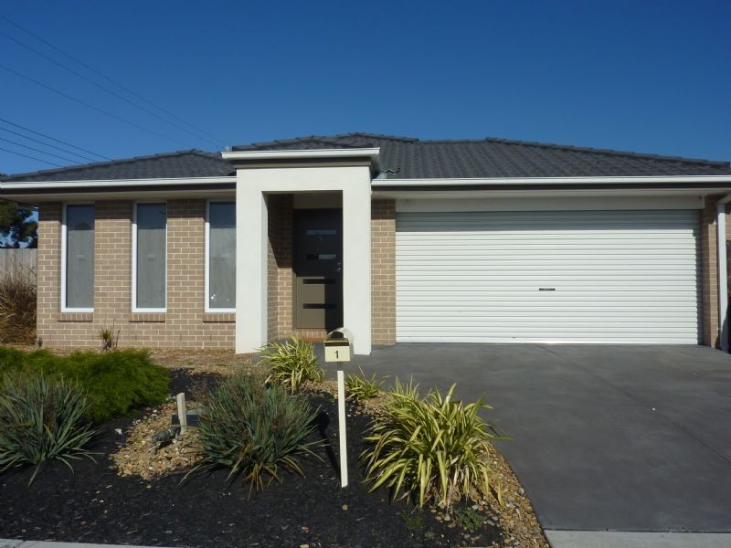 1 Trafford Road, Carrum Downs VIC 3201