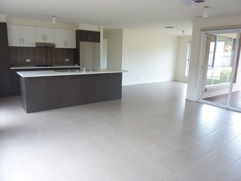 1 Trafford Road, Carrum Downs VIC 3201