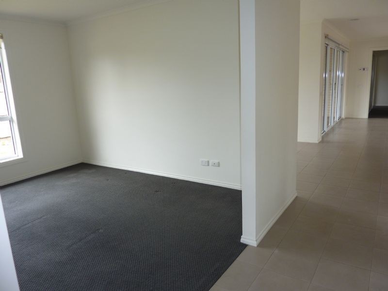 1 Trafford Road, Carrum Downs VIC 3201