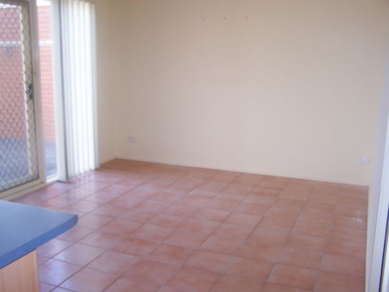 1/15 Raymond Street, Somerville VIC 3912