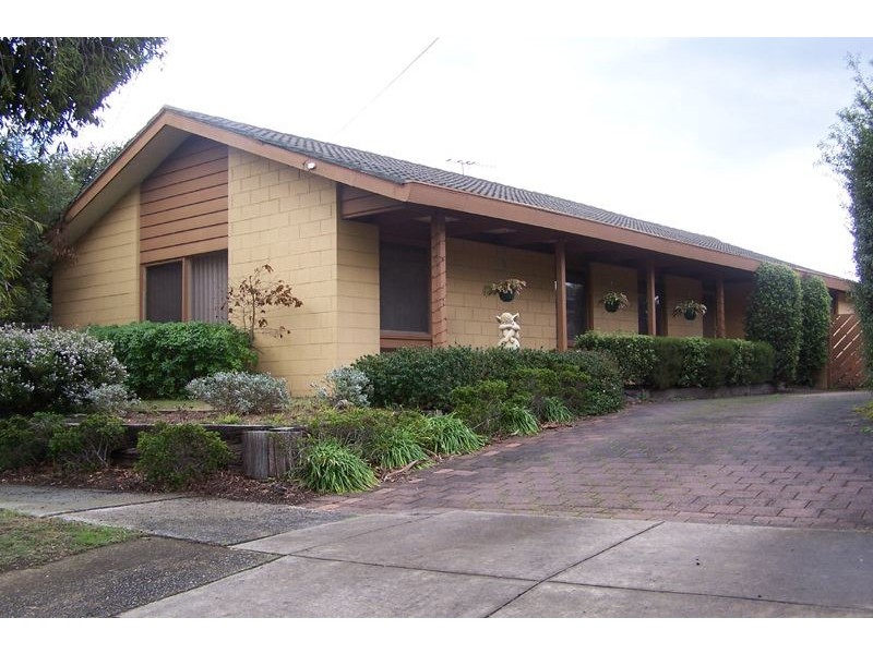 6 Tiga Court, Tyabb VIC 3913