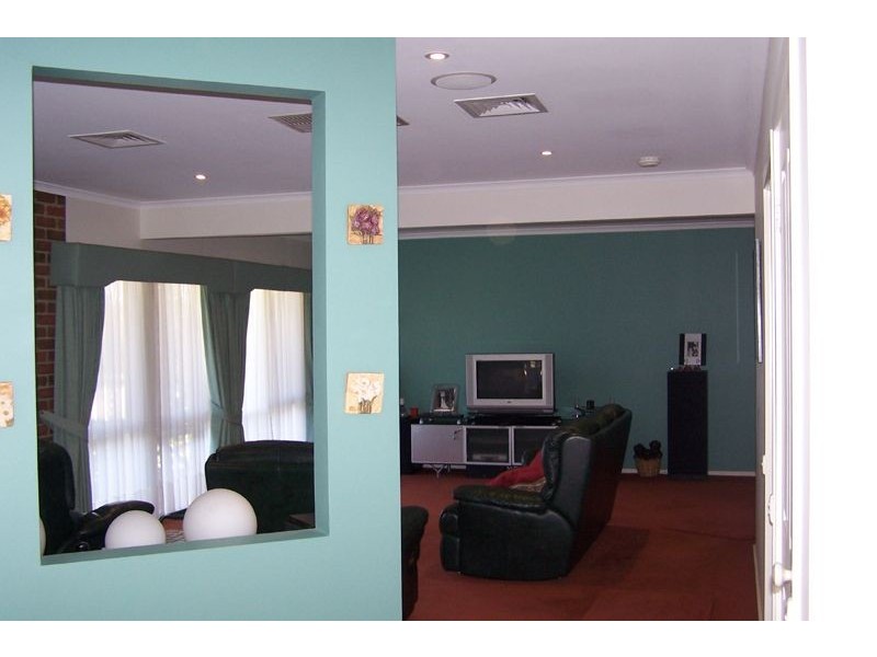 8 Stephens Place, Somerville VIC 3912