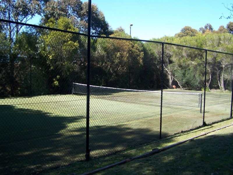 4 Crofters Hill Way, Somerville VIC 3912