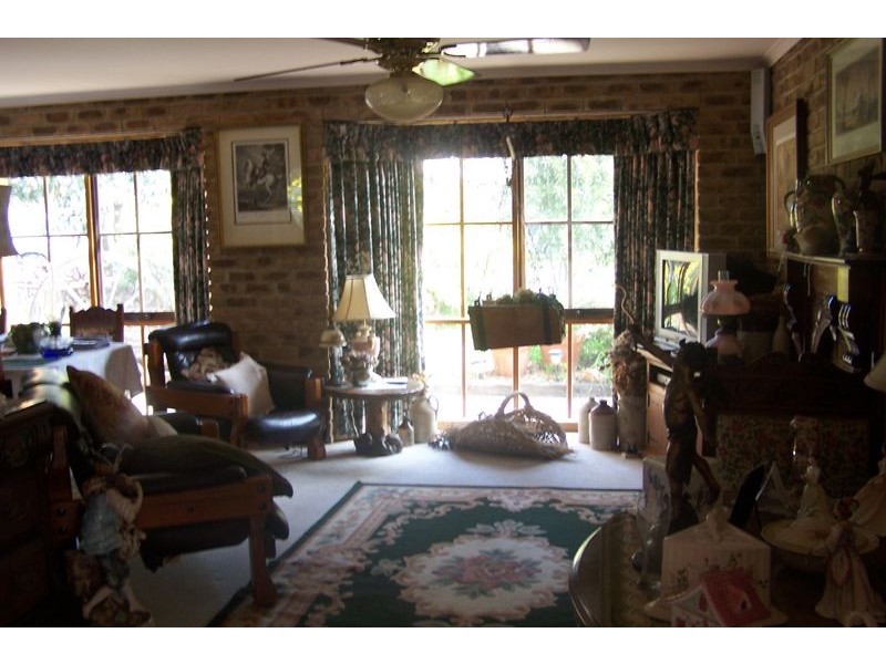 24 Forest Drive, Somerville VIC 3912