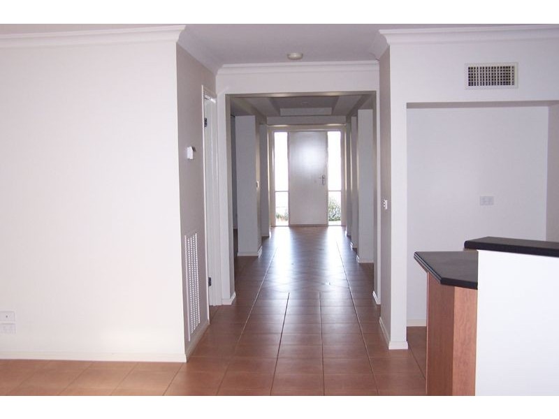 8 Petalnina Close, Somerville VIC 3912