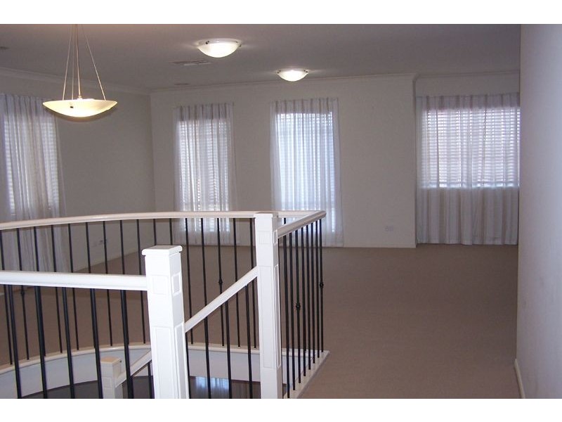 8 Petalnina Close, Somerville VIC 3912