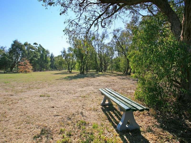 30 Bellbird Court, Langwarrin VIC 3910