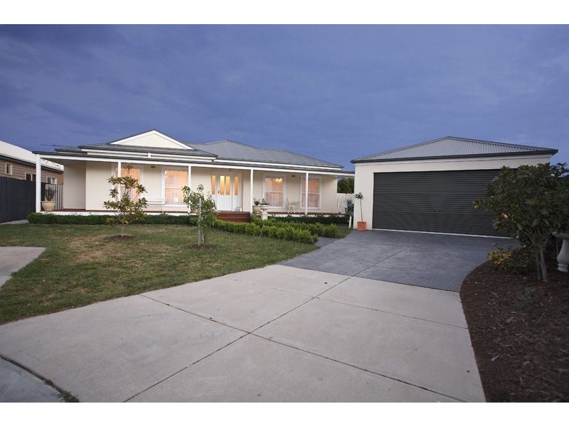 4 Stefan Court, Cranbourne VIC 3977