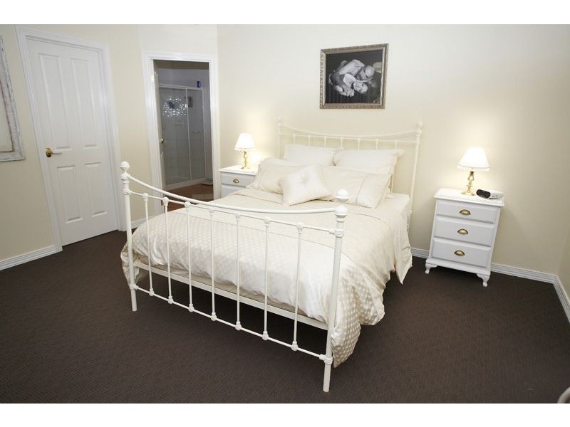 4 Stefan Court, Cranbourne VIC 3977