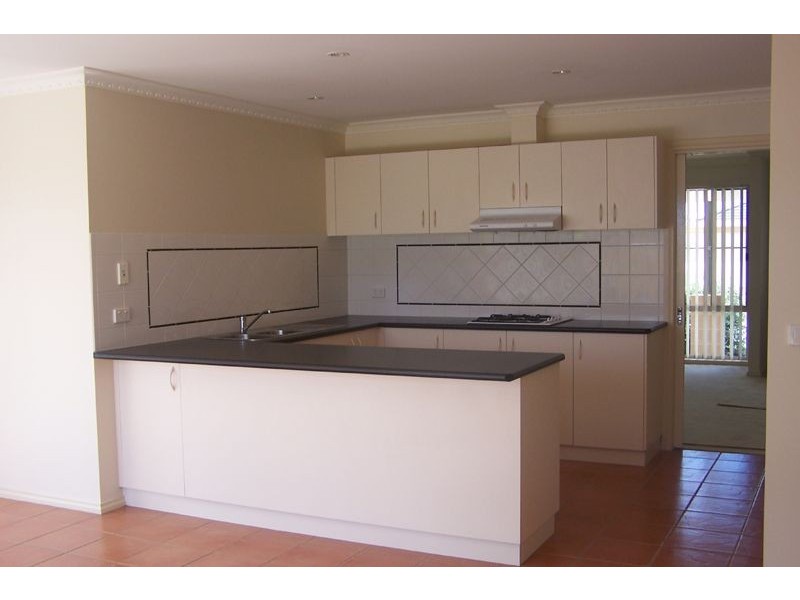 10/27 Eramosa Road, Somerville VIC 3912