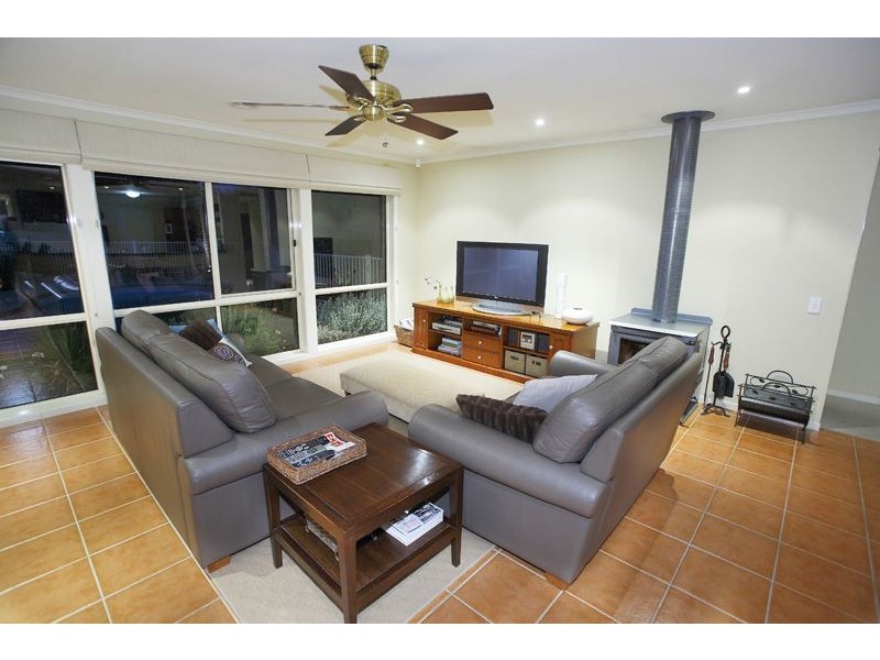 2 Stefan Court, Somerville VIC 3912