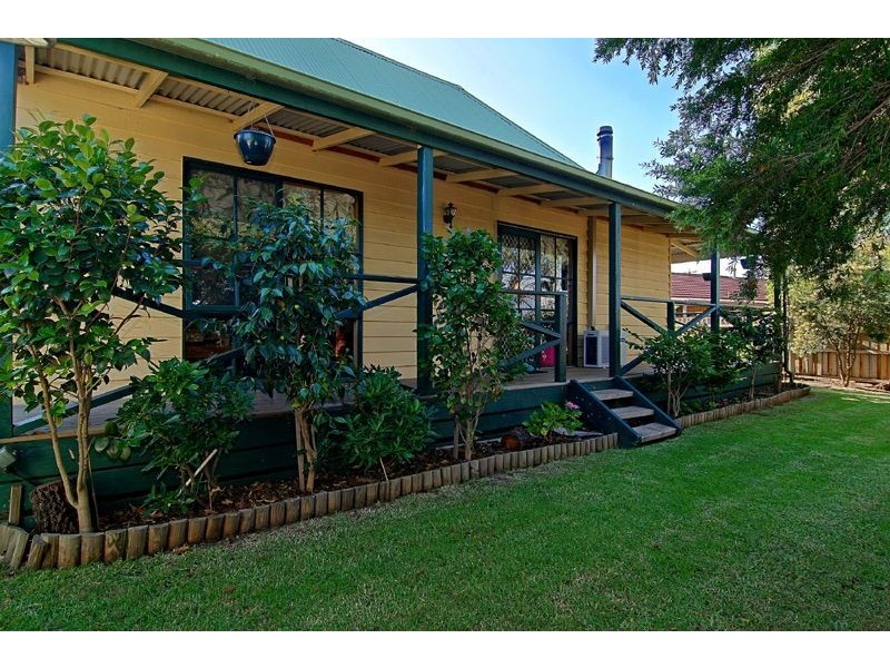 33 Clarendon Drive, Somerville VIC 3912