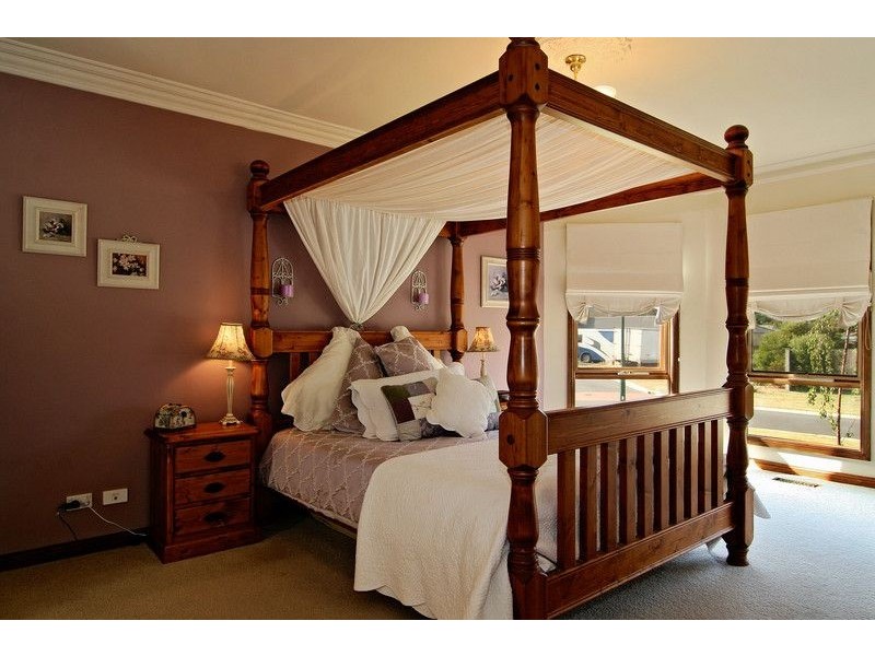 2 Eliza Place, Somerville VIC 3912