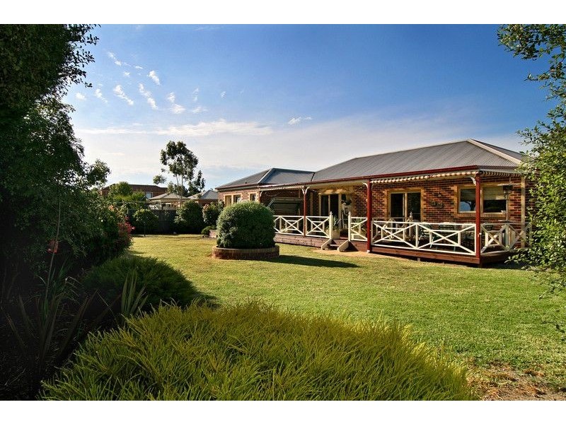 2 Eliza Place, Somerville VIC 3912