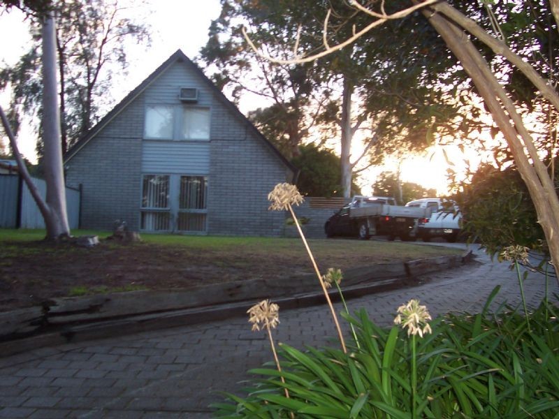 9 Oak Grove, Langwarrin VIC 3910