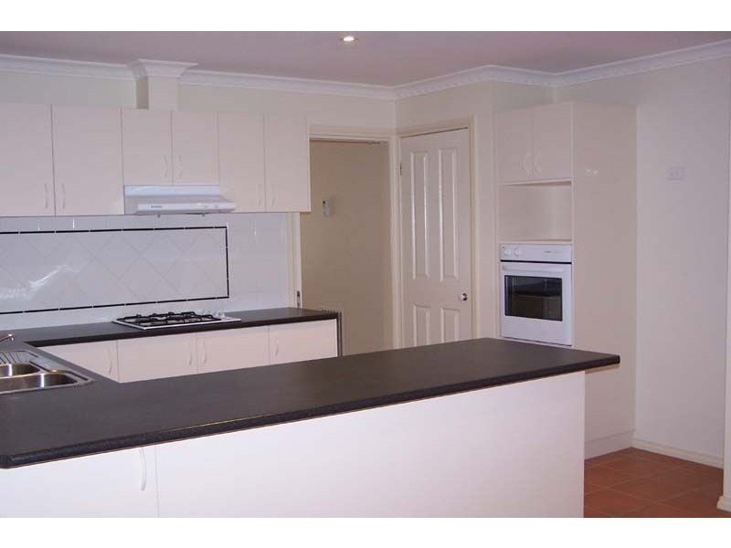 10/27 Eramosa Road East, Somerville VIC 3912