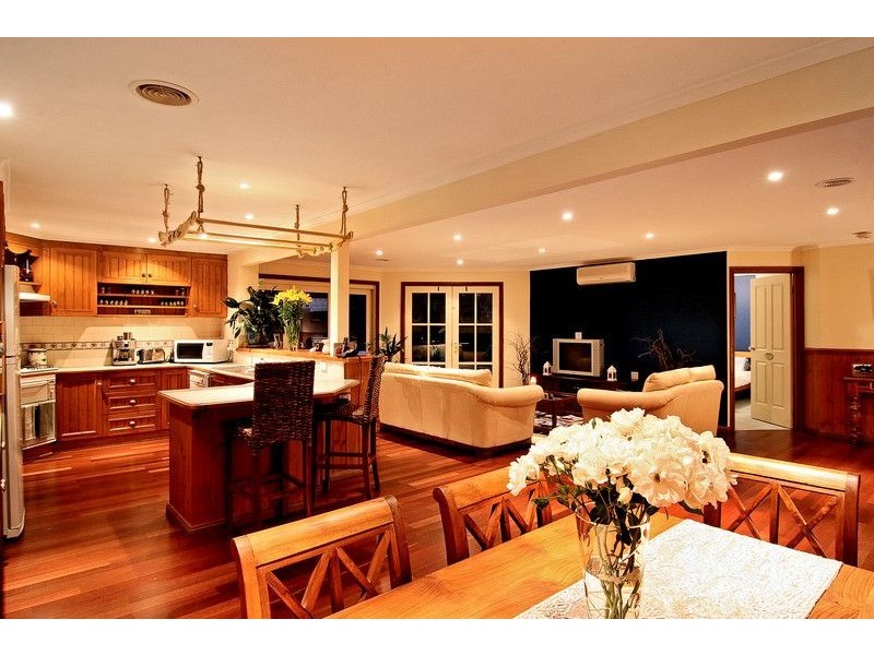 9 Swamp Gum Place, Somerville VIC 3912