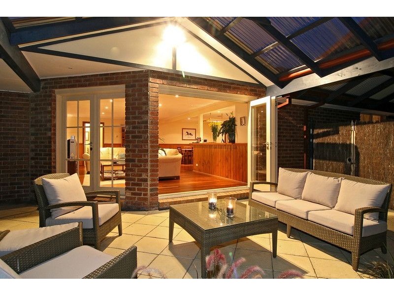 9 Swamp Gum Place, Somerville VIC 3912