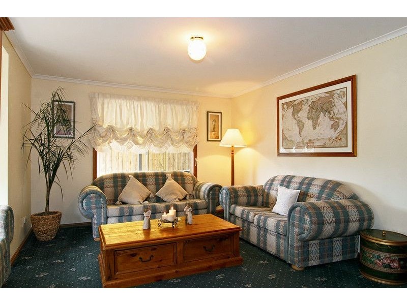 9 Swamp Gum Place, Somerville VIC 3912