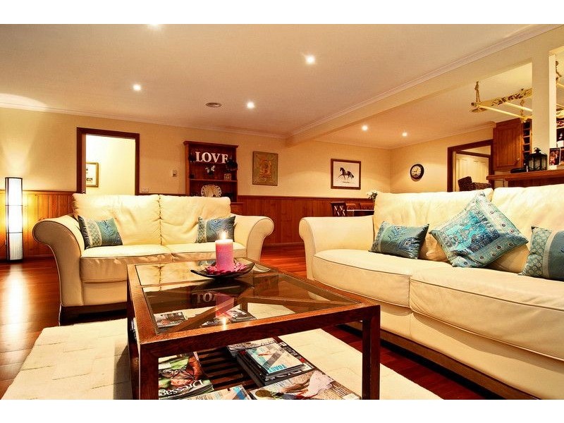 9 Swamp Gum Place, Somerville VIC 3912